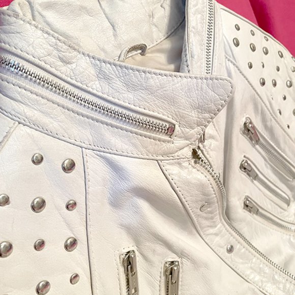 Vintage 1980s white leather jacket with 21 zippers! Sleeves zip off - Picture 7 of 9